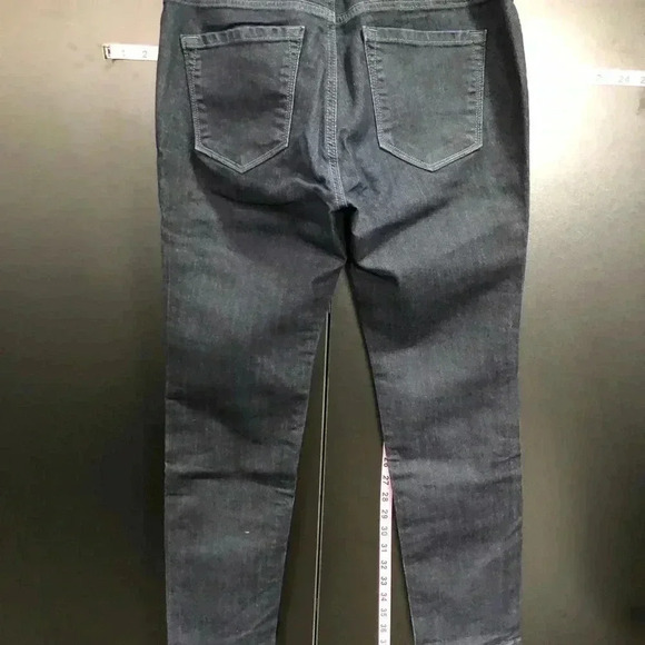 LOFT Curvy skinny,5 pocket,belt loop blue jeans, size 28/6P - Picture 2 of 5